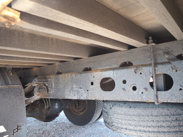 三菱ふそうファイタークレーン5段中型（4t）[写真23]