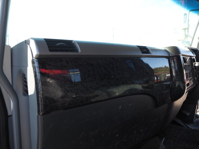 三菱ふそうファイタークレーン5段中型（4t）[写真30]