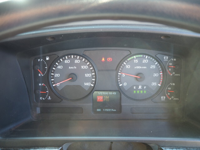 三菱ふそうファイタークレーン5段中型（4t）[写真40]