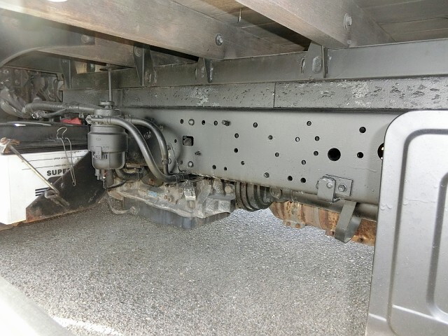 日野デュトロ平ボディ小型（2t・3t）[写真20]