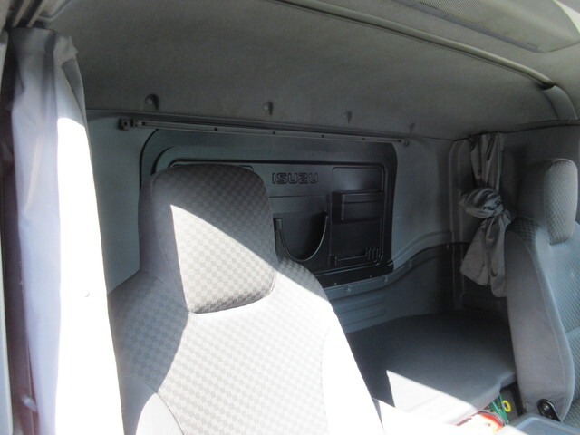 いすゞフォワードクレーン4段増トン（6t・8t）[写真12]