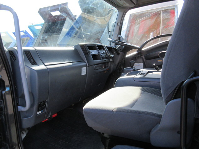 いすゞフォワードクレーン4段増トン（6t・8t）[写真19]