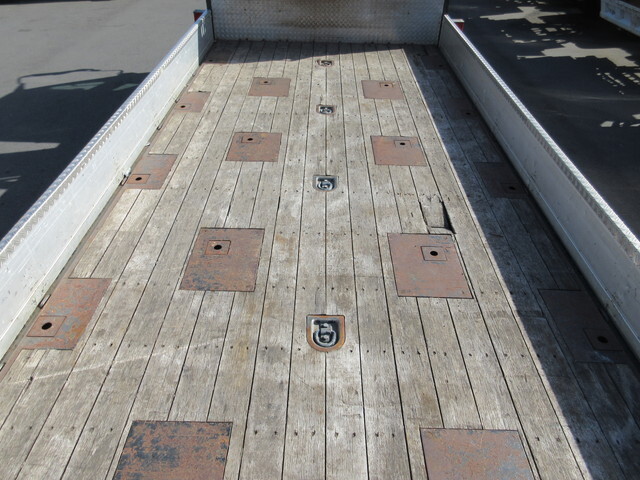 いすゞフォワードクレーン4段増トン（6t・8t）[写真30]