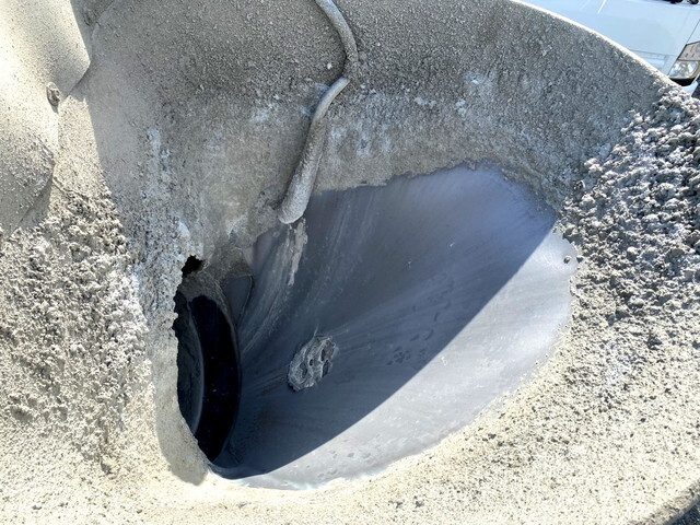 日野レンジャーミキサー車（コンクリートミキサー）増トン（6t・8t）[写真12]