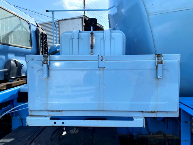 日野レンジャーミキサー車（コンクリートミキサー）増トン（6t・8t）[写真19]