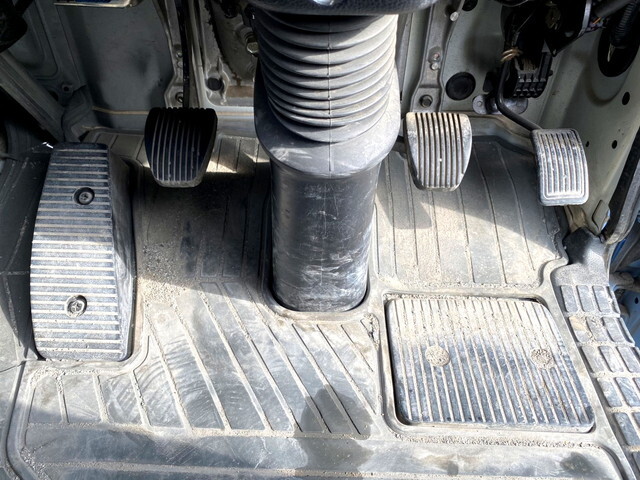 日野レンジャーミキサー車（コンクリートミキサー）増トン（6t・8t）[写真37]