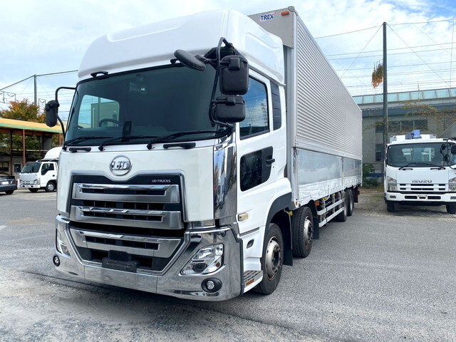 UDトラックスクオンアルミウイング大型（10t）[写真01]