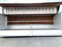 UDトラックスクオンアルミウイング大型（10t）[写真13]