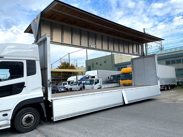 UDトラックスクオンアルミウイング大型（10t）[写真14]