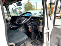 UDトラックスクオンアルミウイング大型（10t）[写真31]