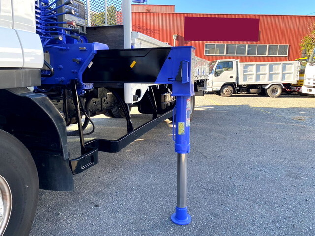 いすゞフォワードクレーン4段中型（4t）[写真09]