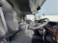 いすゞギガ冷蔵冷凍ウイング大型（10t）[写真12]