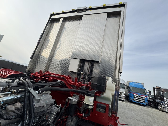 いすゞギガ冷蔵冷凍ウイング大型（10t）[写真21]