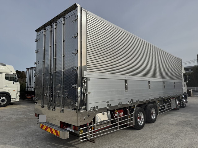 いすゞギガ冷蔵冷凍ウイング大型（10t）[写真04]