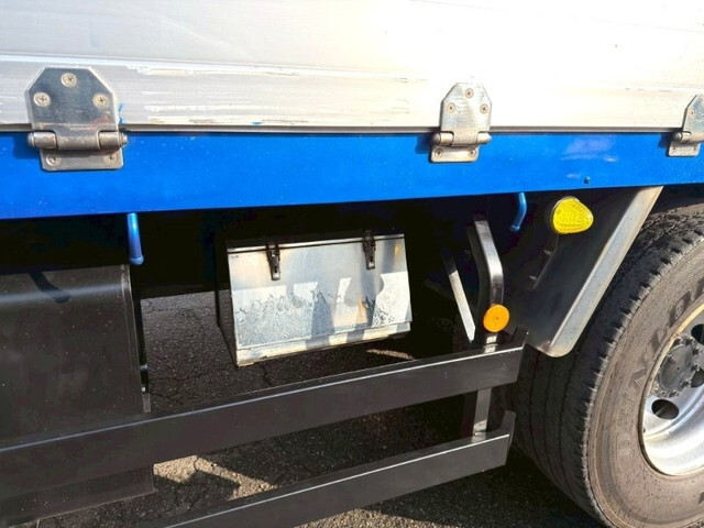 UDトラックスクオンクレーン4段大型（10t）[写真13]