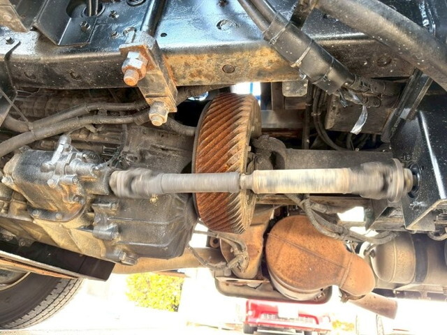 UDトラックスクオンクレーン4段大型（10t）[写真16]