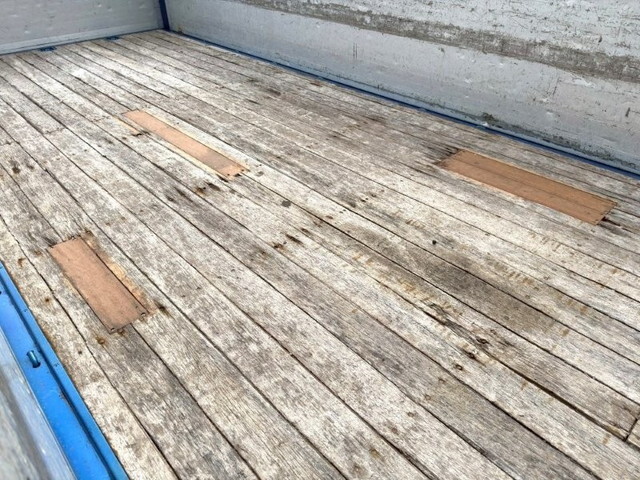 UDトラックスクオンクレーン4段大型（10t）[写真24]