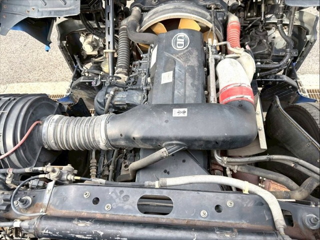 UDトラックスクオンクレーン4段大型（10t）[写真27]