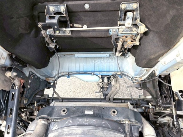 UDトラックスクオンクレーン4段大型（10t）[写真28]