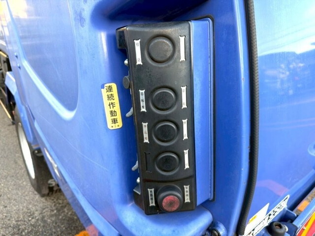 三菱ふそうキャンターパッカー車（塵芥車）小型（2t・3t）[写真13]