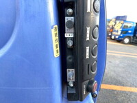 三菱ふそうキャンターパッカー車（塵芥車）小型（2t・3t）[写真15]