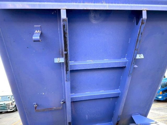 三菱ふそうキャンターパッカー車（塵芥車）小型（2t・3t）[写真18]