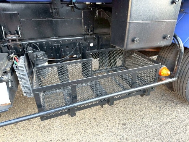 三菱ふそうキャンターパッカー車（塵芥車）小型（2t・3t）[写真23]