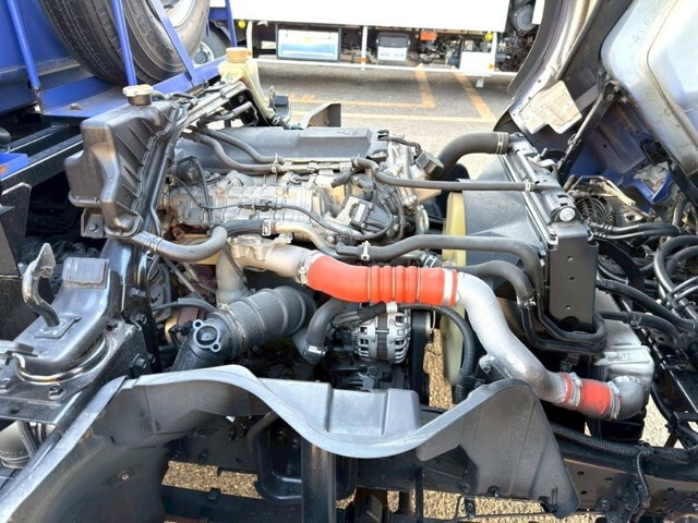 三菱ふそうキャンターパッカー車（塵芥車）小型（2t・3t）[写真26]