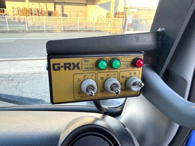 三菱ふそうキャンターパッカー車（塵芥車）小型（2t・3t）[写真30]