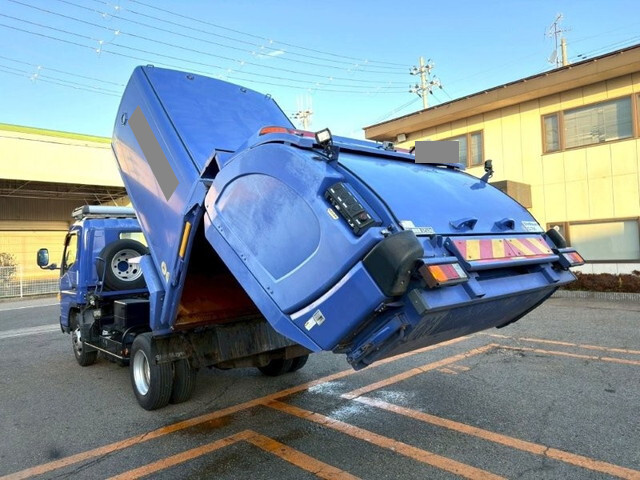 三菱ふそうキャンターパッカー車（塵芥車）小型（2t・3t）[写真06]