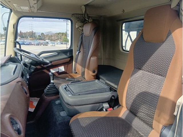 日野レンジャーコンテナ専用車中型（4t）[写真20]