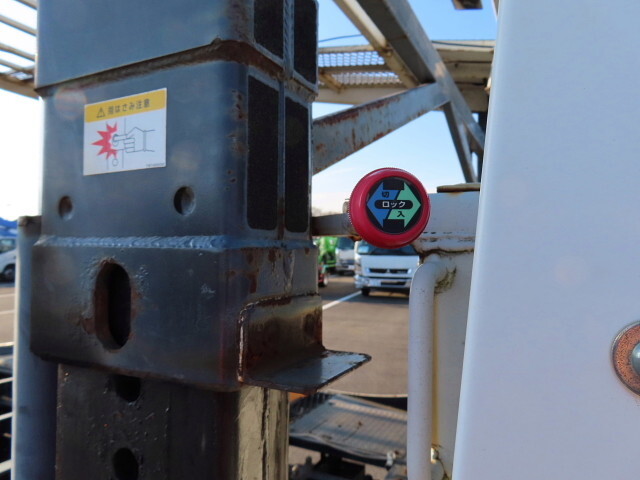 いすゞエルフキャリアカー小型（2t・3t）[写真29]