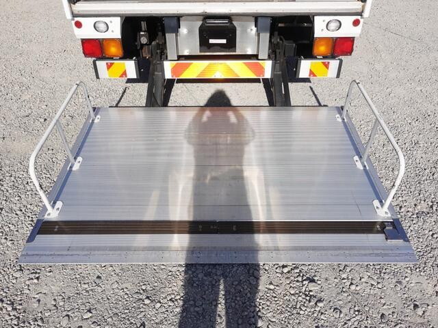 日野レンジャーパネルバン中型（4t）[写真15]