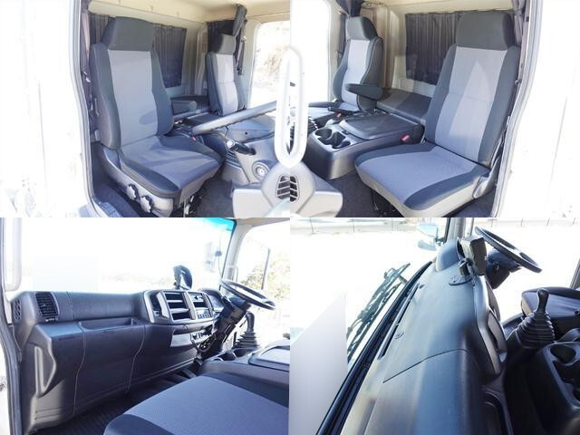 日野レンジャーパネルバン中型（4t）[写真23]