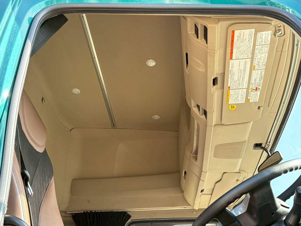 日野プロフィアトレーラーヘッド（トラクターヘッド）大型（10t）[写真21]