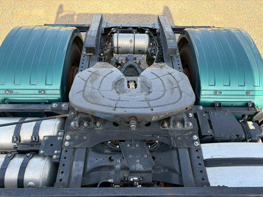 日野プロフィアトレーラーヘッド（トラクターヘッド）大型（10t）[写真09]