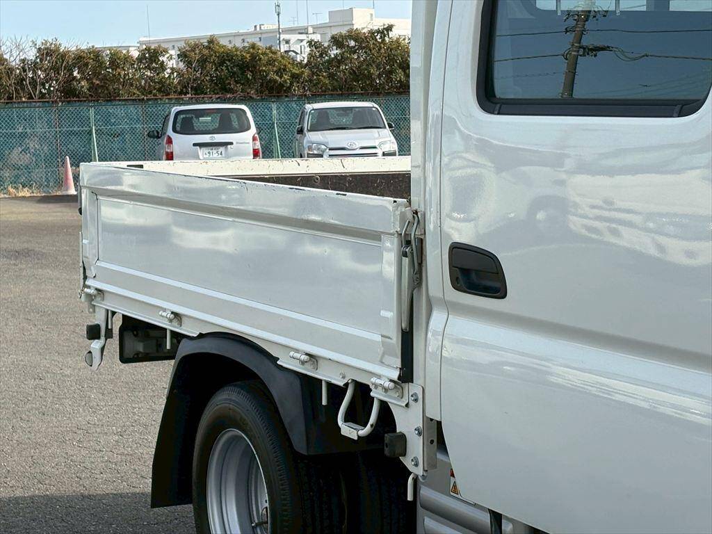 日野デュトロダブルキャブ（Wキャブ）小型（2t・3t）[写真05]