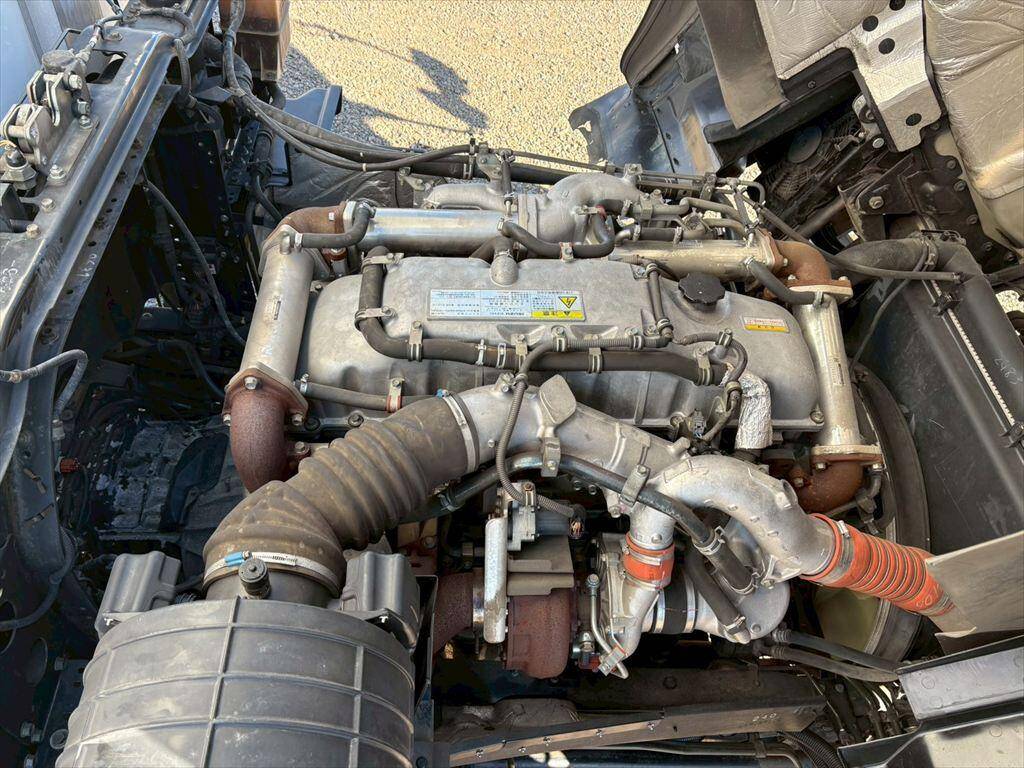 いすゞギガ冷凍車（冷蔵車）大型（10t）[写真16]