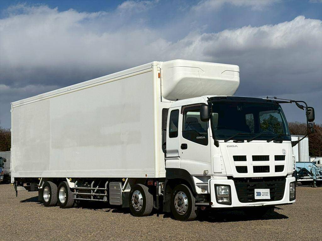 いすゞギガ冷凍車（冷蔵車）大型（10t）[写真02]