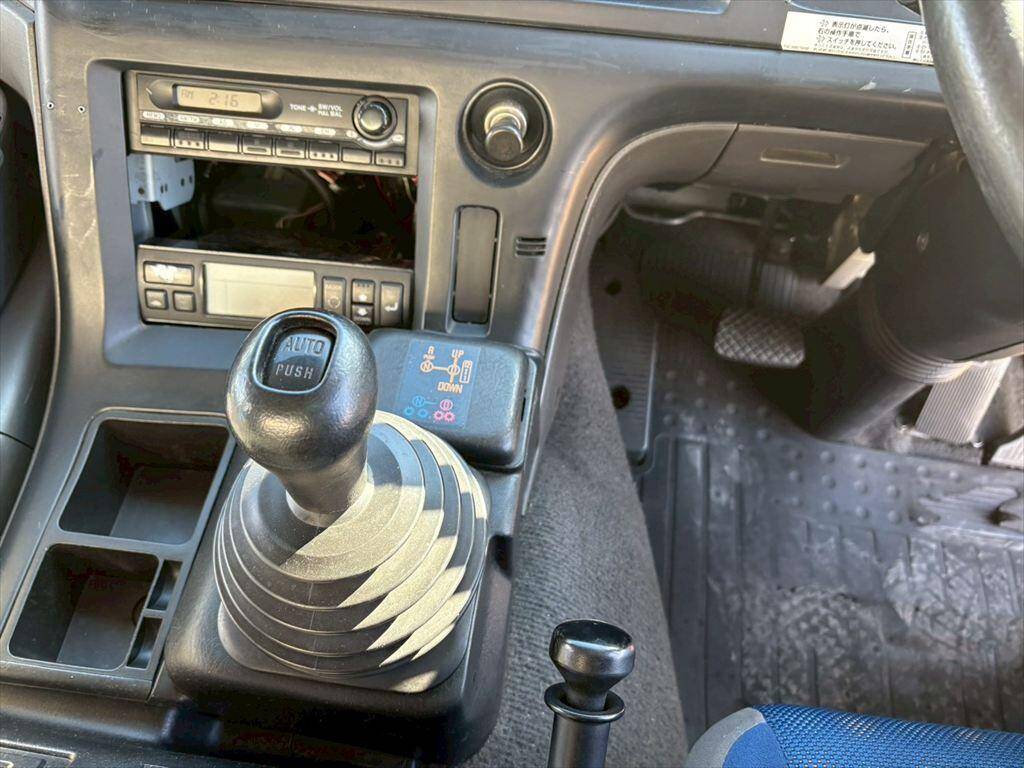 いすゞギガ冷凍車（冷蔵車）大型（10t）[写真20]