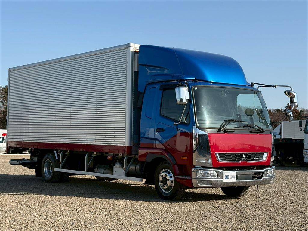 三菱ふそうファイターアルミバン中型（4t）[写真02]