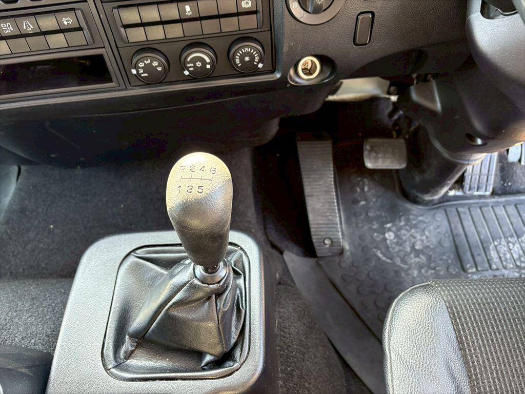 三菱ふそうファイターアルミバン中型（4t）[写真21]