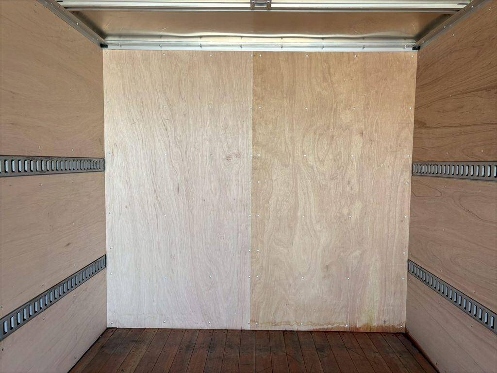 三菱ふそうファイターアルミバン中型（4t）[写真07]