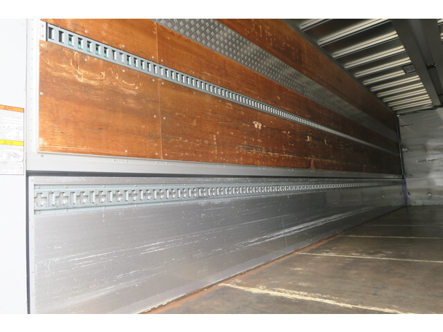 日野プロフィアアルミウイング大型（10t）[写真11]