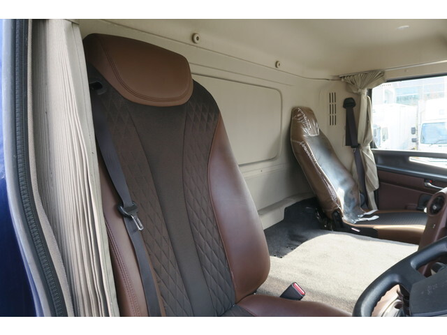 日野プロフィアアルミウイング大型（10t）[写真15]