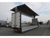 日野プロフィアアルミウイング大型（10t）[写真02]