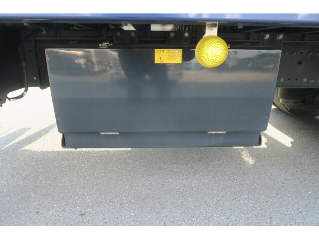 日野プロフィアアルミウイング大型（10t）[写真38]