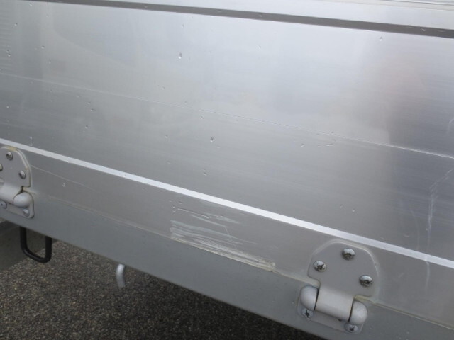 いすゞフォワードアルミブロック中型（4t）[写真16]