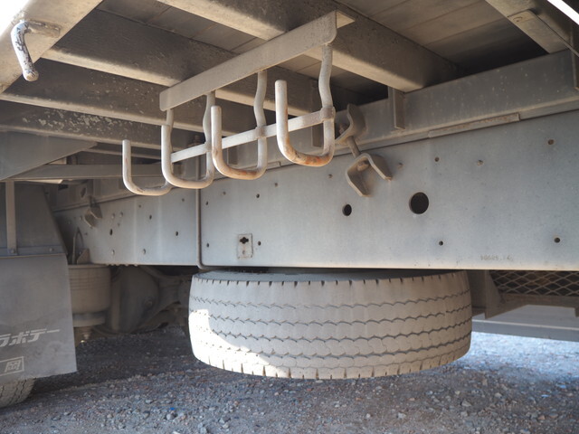 UDトラックスクオンアルミブロック大型（10t）[写真22]