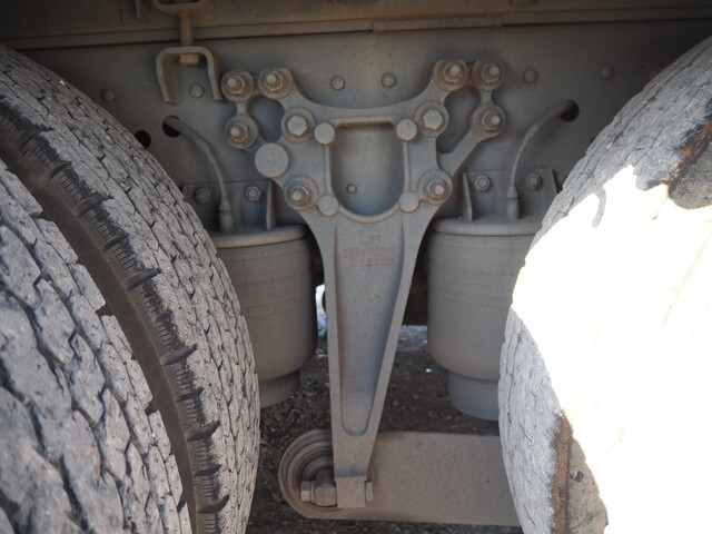 UDトラックスクオンアルミブロック大型（10t）[写真23]